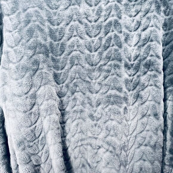 PJ Couture Hooded Plush Robe Belt Tie Quilted L/XL Gray Sleepware Pockets - Picture 7 of 13